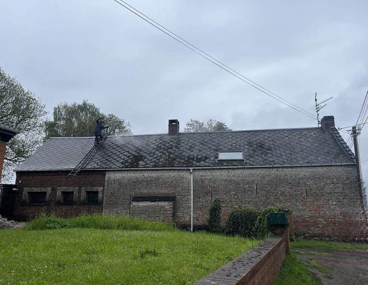 Nettoyage professionnel toiture Cambrai